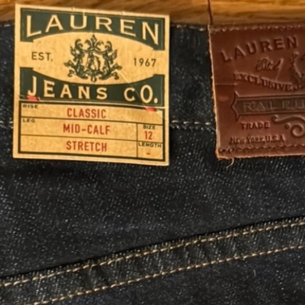 Women Dark Blue cropped Jeans - Picture 9 of 10
